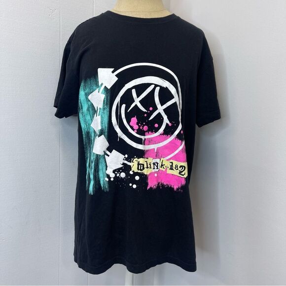 blink182 Other - Blink 182 Band Shirt Size Medium Crew Neck Tee